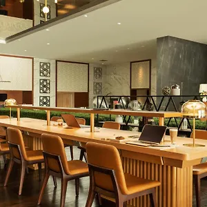 Sheraton Grand Hotel, 5* Дубай